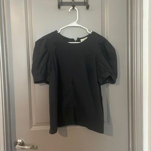 Universal Threads puff sleeved top
